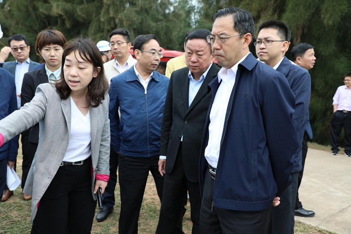 海南省副省长王斌到环岛旅游公路调研