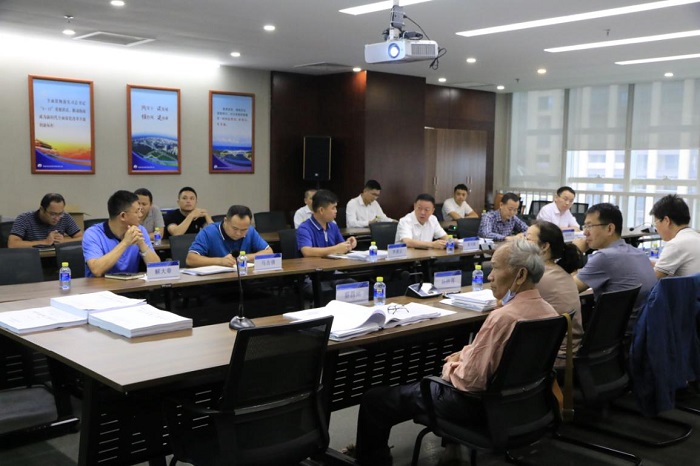 海南交通控股环岛旅游公路公司组织召开景观绿化设计植物选择专项咨询会议