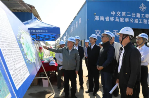 省交通运输厅党组书记、厅长巴特尔到海南环岛旅游公路项目调研
