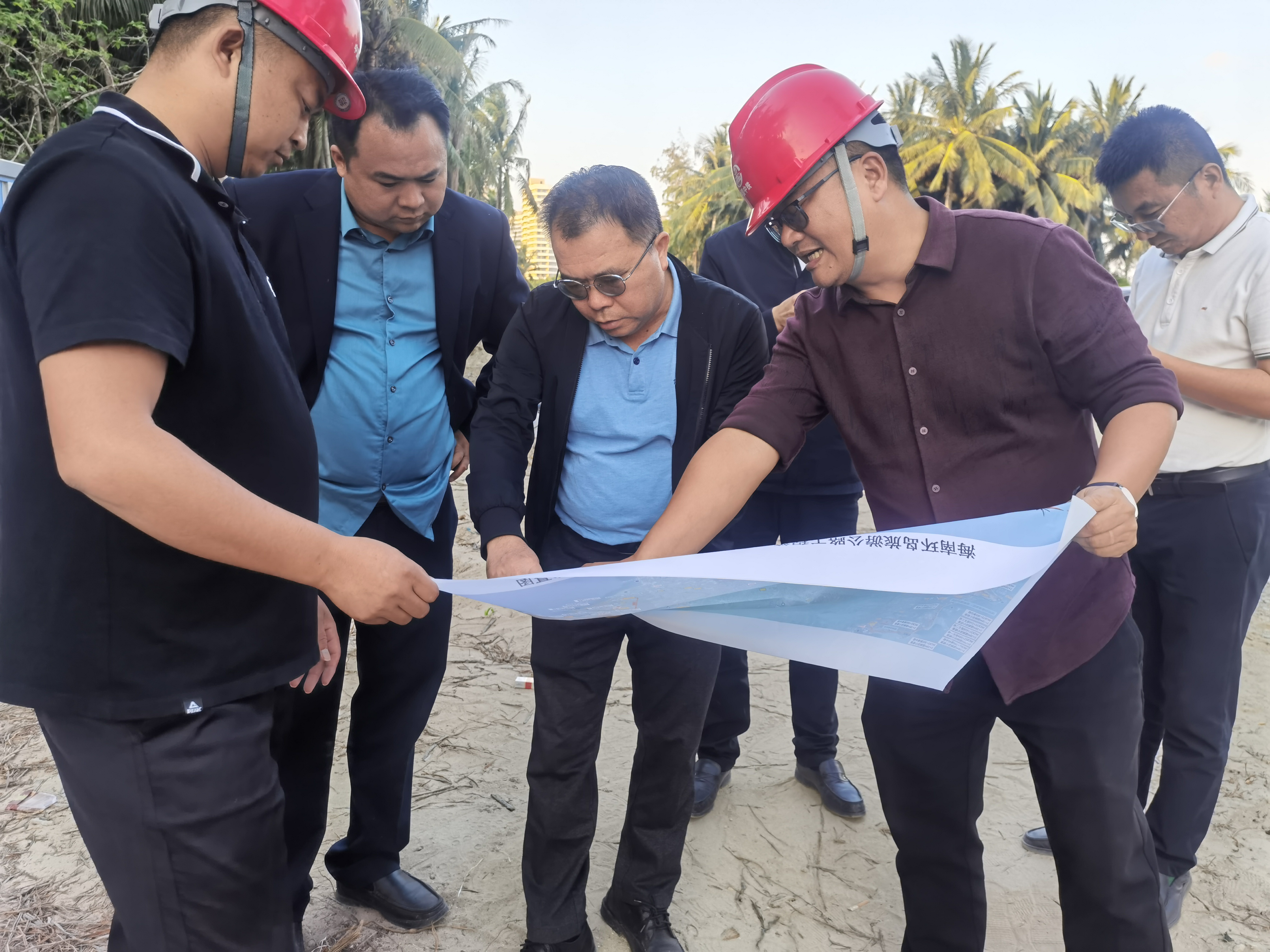 王康奋赴海南环岛旅游公路项目一工区检查指导工作