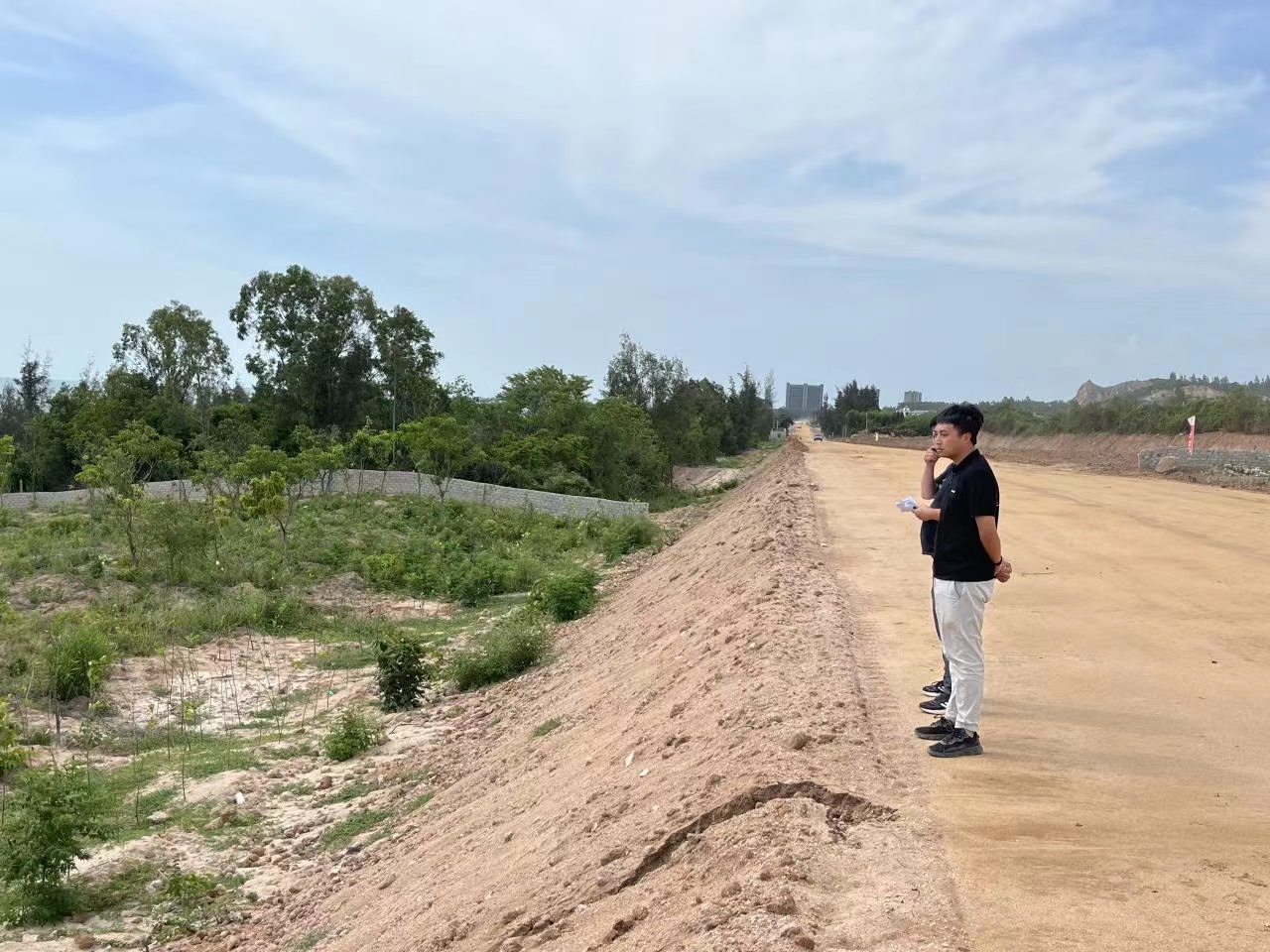 迈开脚步  不惧远路——环岛旅游公路公司年轻干部“走基层、谋发展”这样发力！