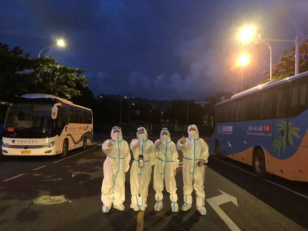 环岛旅游公路公司志愿者全力支援疫情防控工作