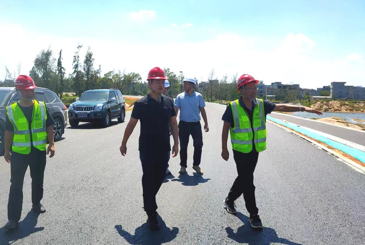 海南省交通运输厅公路处赴环岛旅游公路环新英湾支线项目开展国庆期间安全生产督导检查