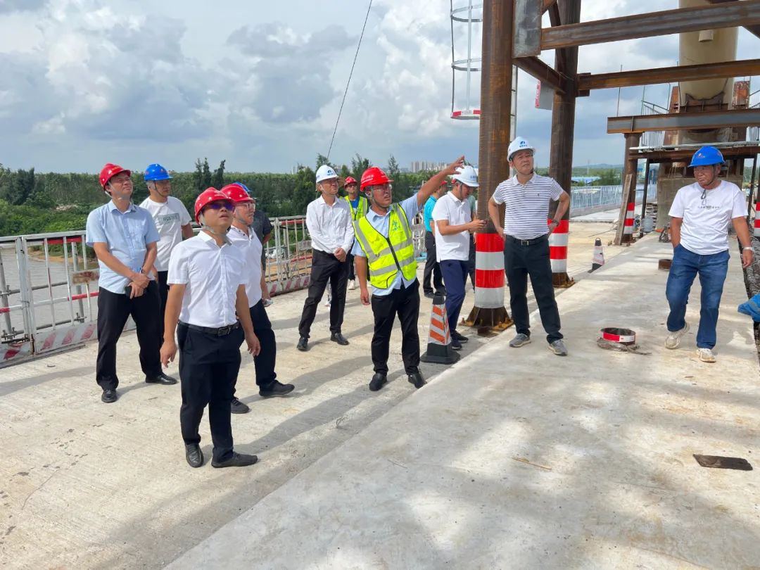 省交通工程质监局到环岛旅游公路检查台风“泰利”防御工作