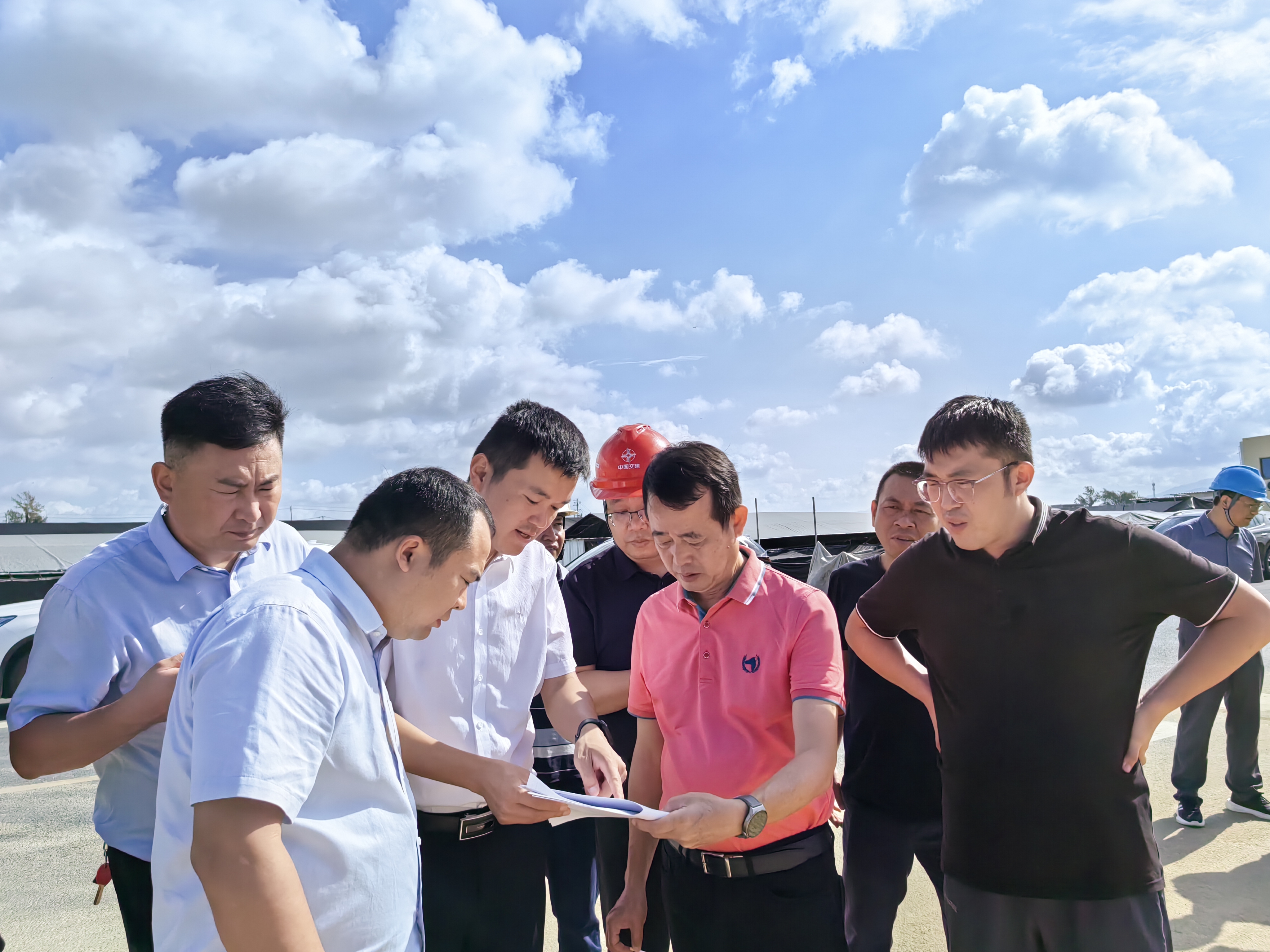 海南交投环岛旅游公路公司召开项目建设推进会