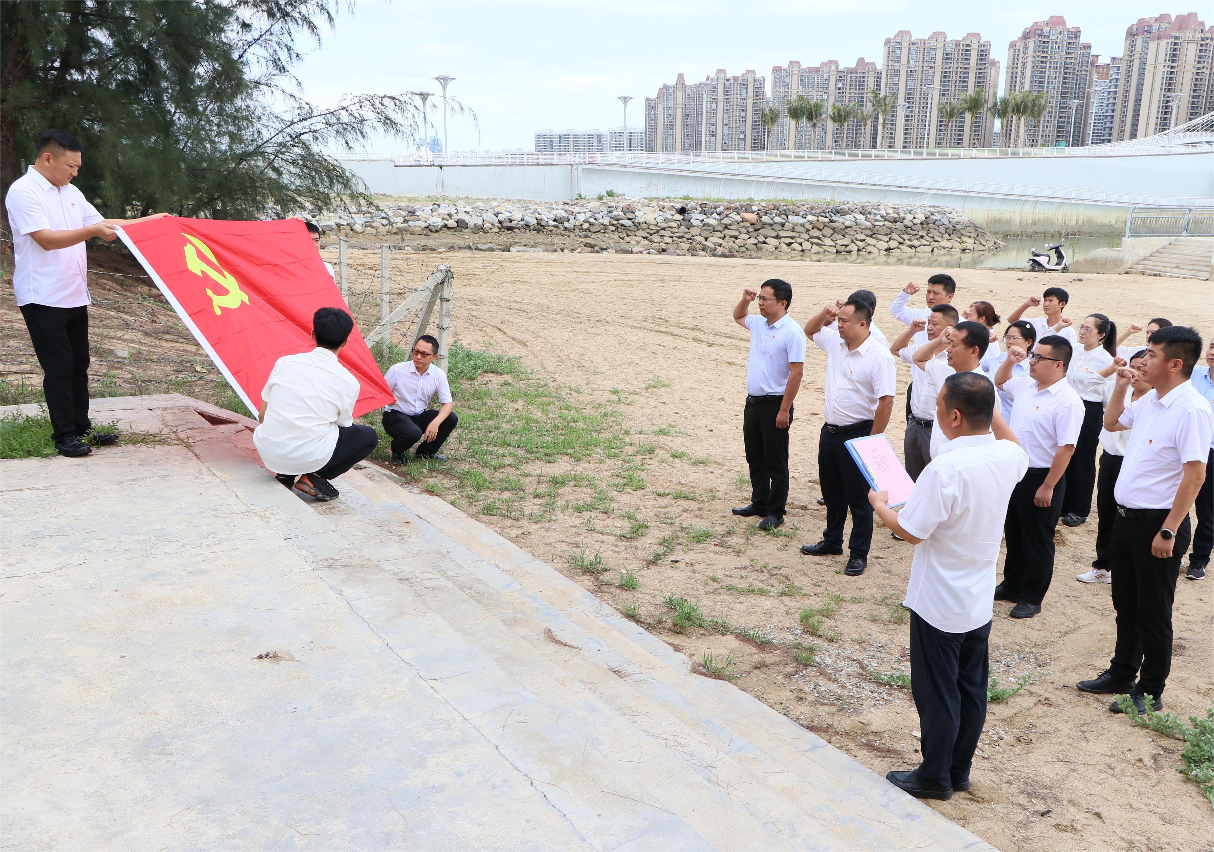 海南环岛旅游公路项目党建联盟开展庆“七一”系列主题党日活动